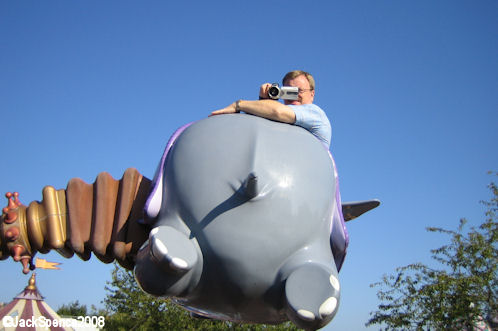 Disneyland Paris Dumbo the Flying Elephant - Jack Videotaping