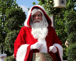 Pere Noel Epcot Holiday Storytellers
